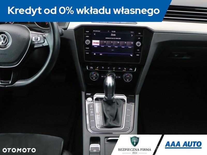 Volkswagen Passat - 14