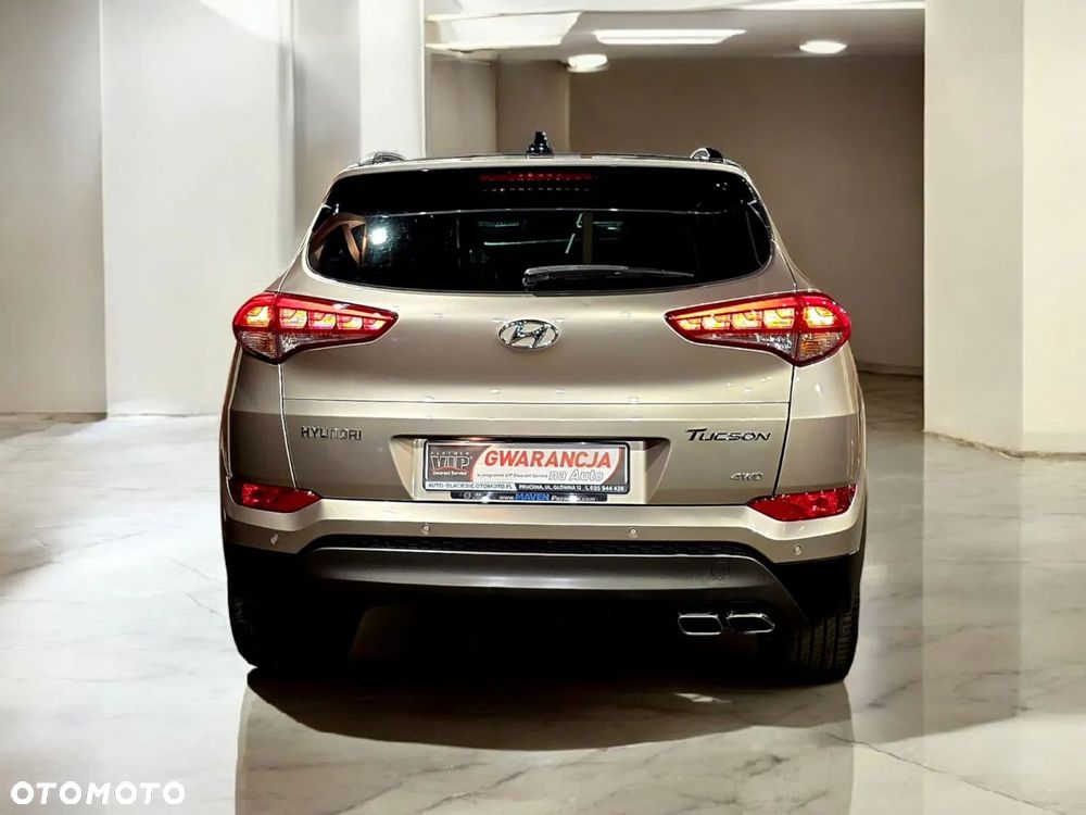 Hyundai Tucson 2.0 CRDi 4WD Automatik Premium - 29