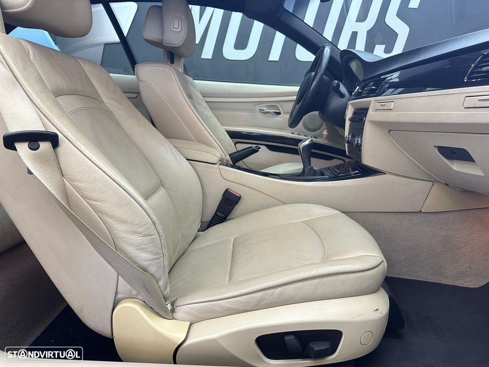 BMW 320 d Cabrio - 35