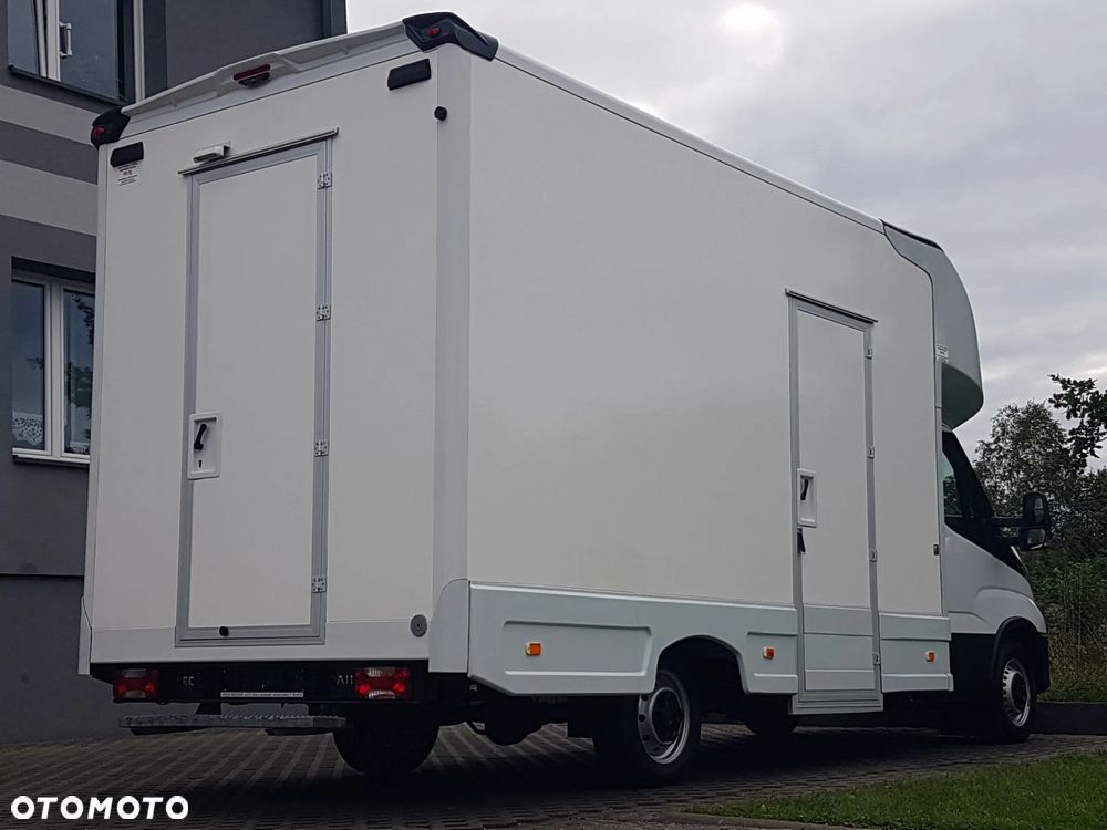 Iveco DAILY KONTENER NISKOPODŁOGOWY 4,43x2,23x2,42 SKLEP FOODTRUCK BAR KLIMA KONIOWÓZ KAMPER - 29