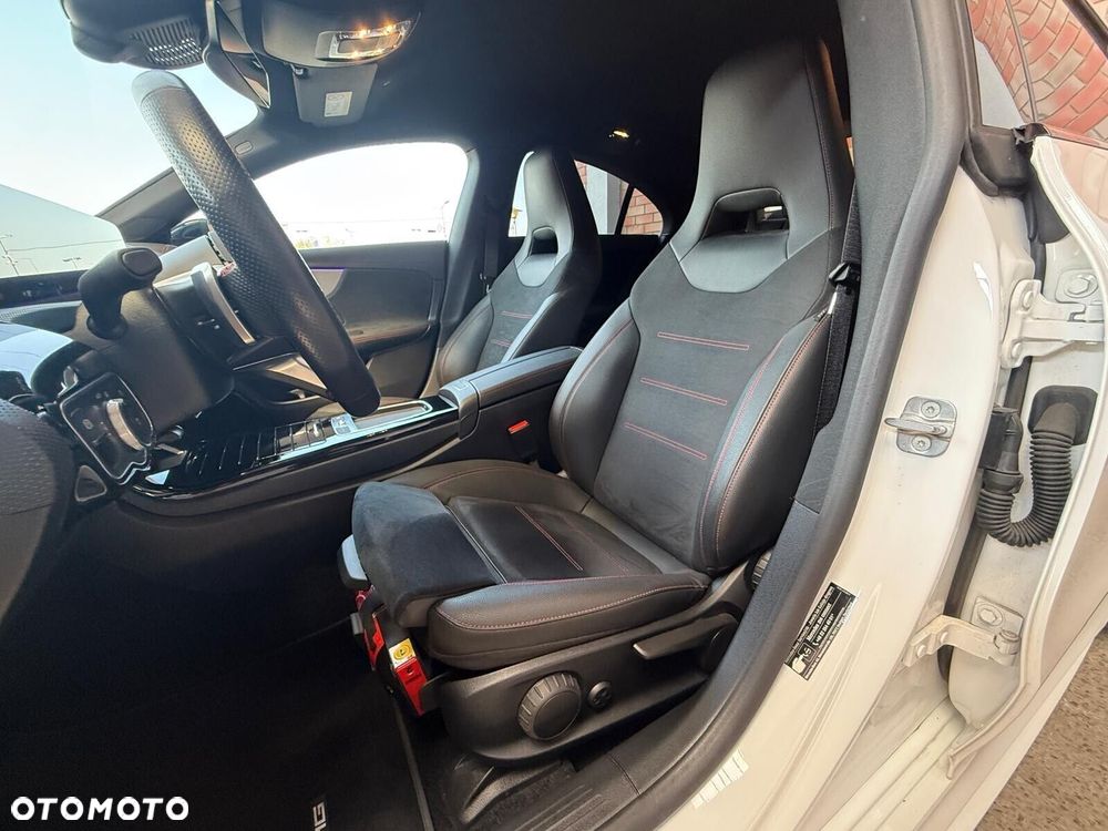 Mercedes-Benz CLA - 10