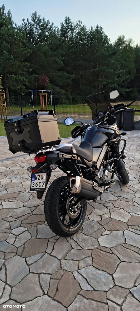 Suzuki V-STROM - 3