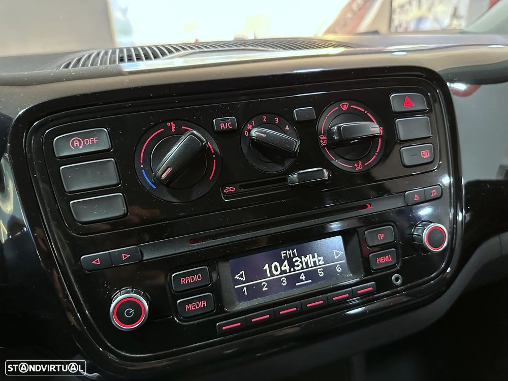 VW Up! 1.0 BlueMotion Move - 21