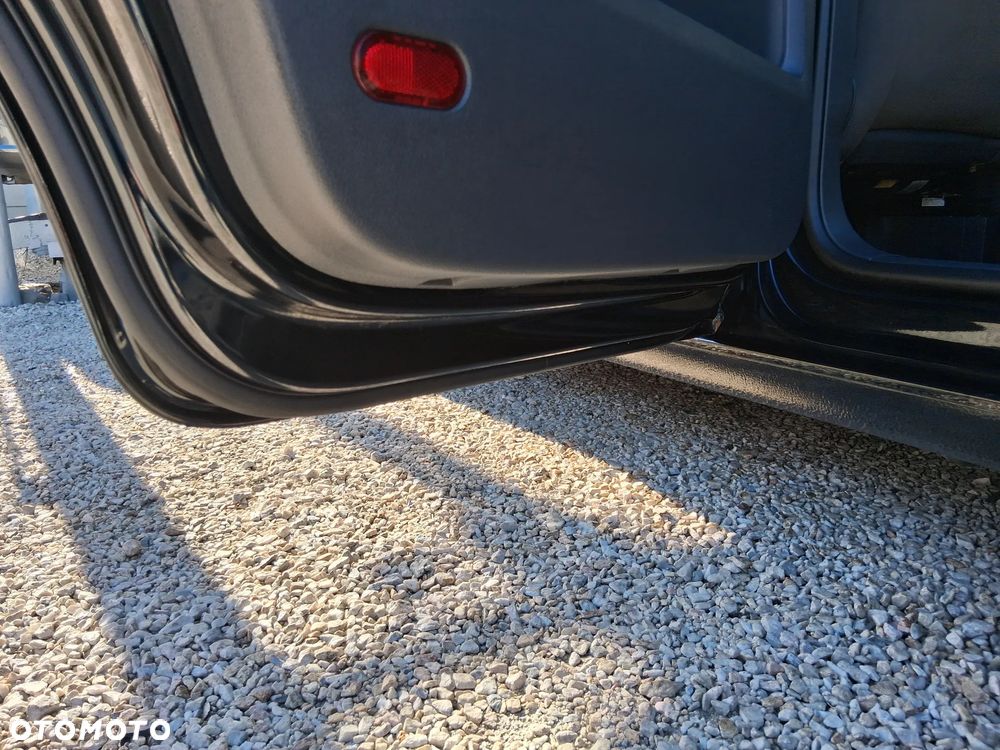 Volkswagen Touran - 23