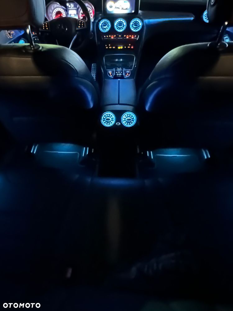 Mercedes-Benz GLC - 27
