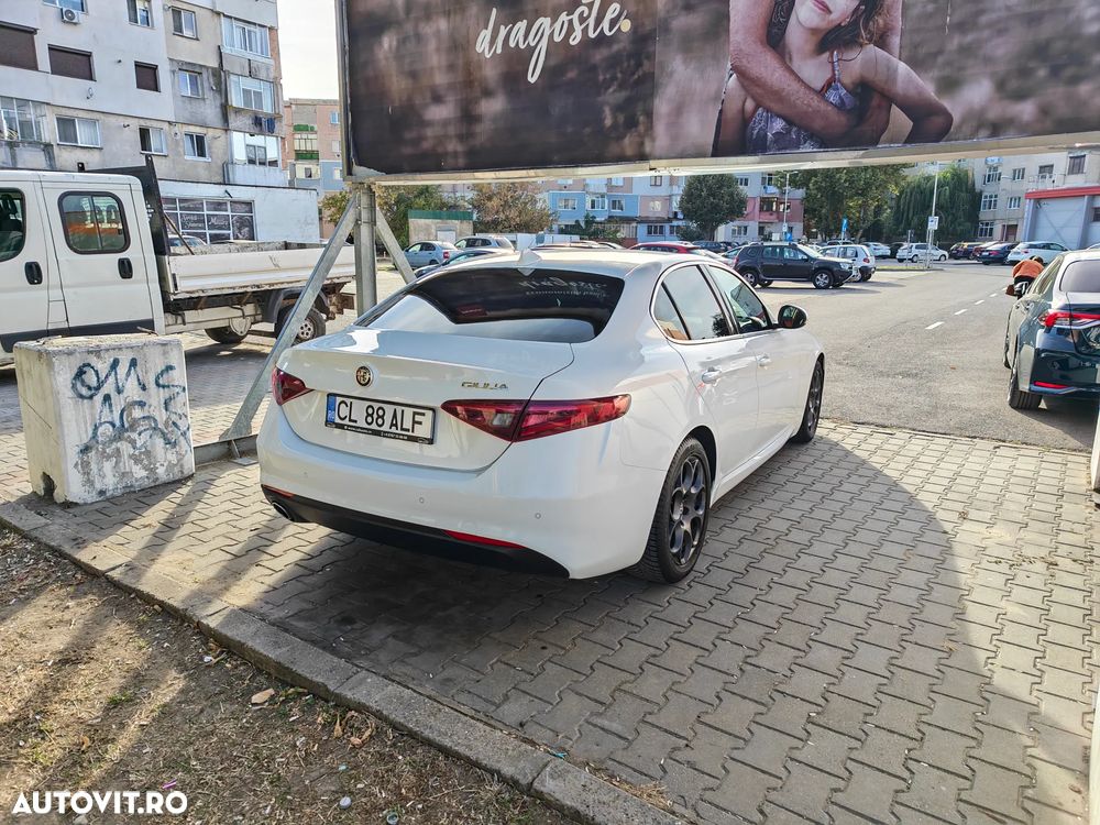 Alfa Romeo Giulia 2.2 JTDM Aut. - 4