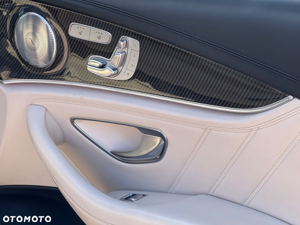 Mercedes-Benz Klasa E AMG 63 S 4Matic AMG Speedshift 9G-MCT Edition 1 - 29