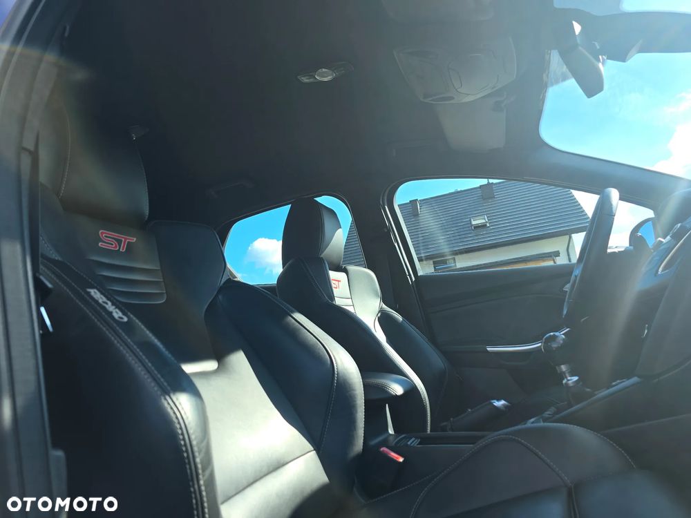 Ford Focus 2.0 EcoBoost ST mit Leder-Exclusiv-Paket - 7