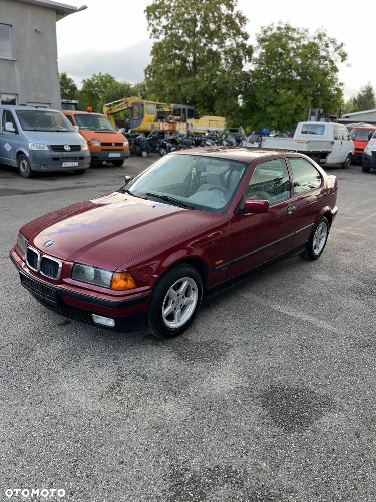 BMW Seria 3 316i - 1