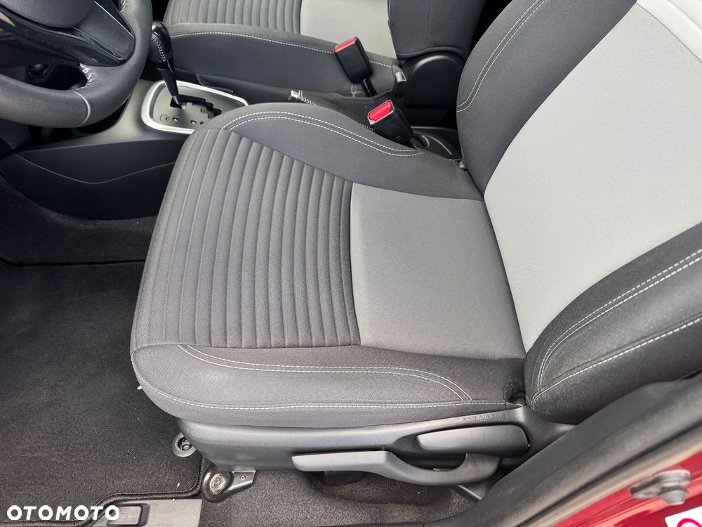 Toyota Yaris Hybrid 100 Premium - 16