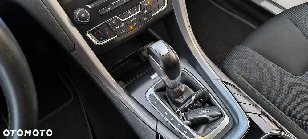 Ford Mondeo 2.0 EcoBlue Titanium - 14