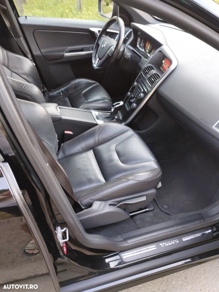 Volvo XC 60 D4 AWD Geartronic Kinetic - 9