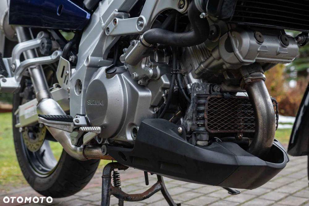Suzuki DL - 25