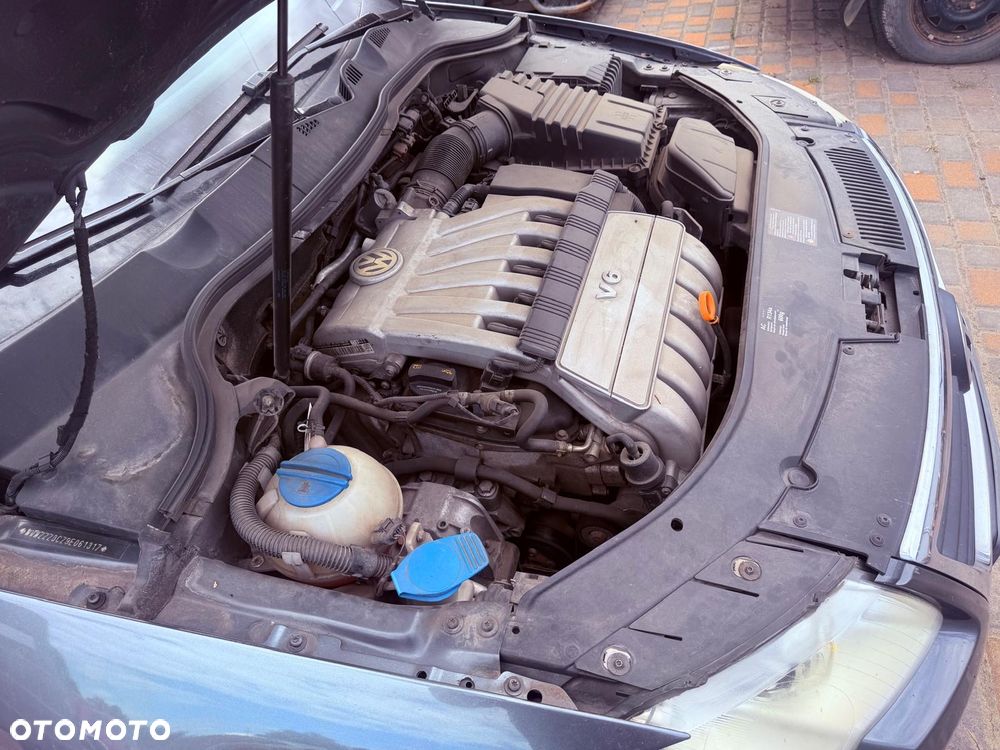 Volkswagen Passat 3.2 V6 FSI 4Motion DSG Comfortline - 3