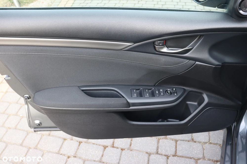 Honda Civic 1.0 i-VTEC Turbo CVT Elegance - 10