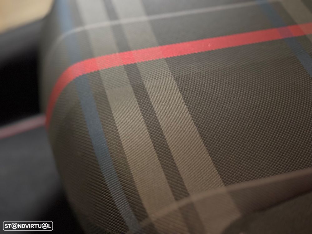 Peugeot 108 1.2 PureTech GT Line - 28