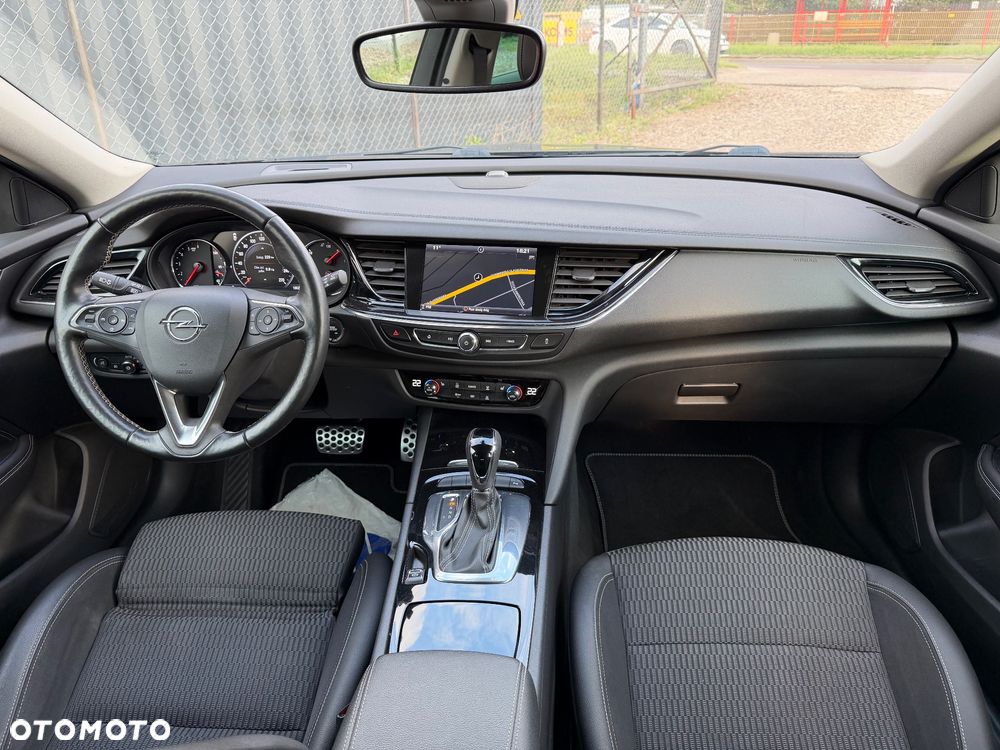 Opel Insignia - 8