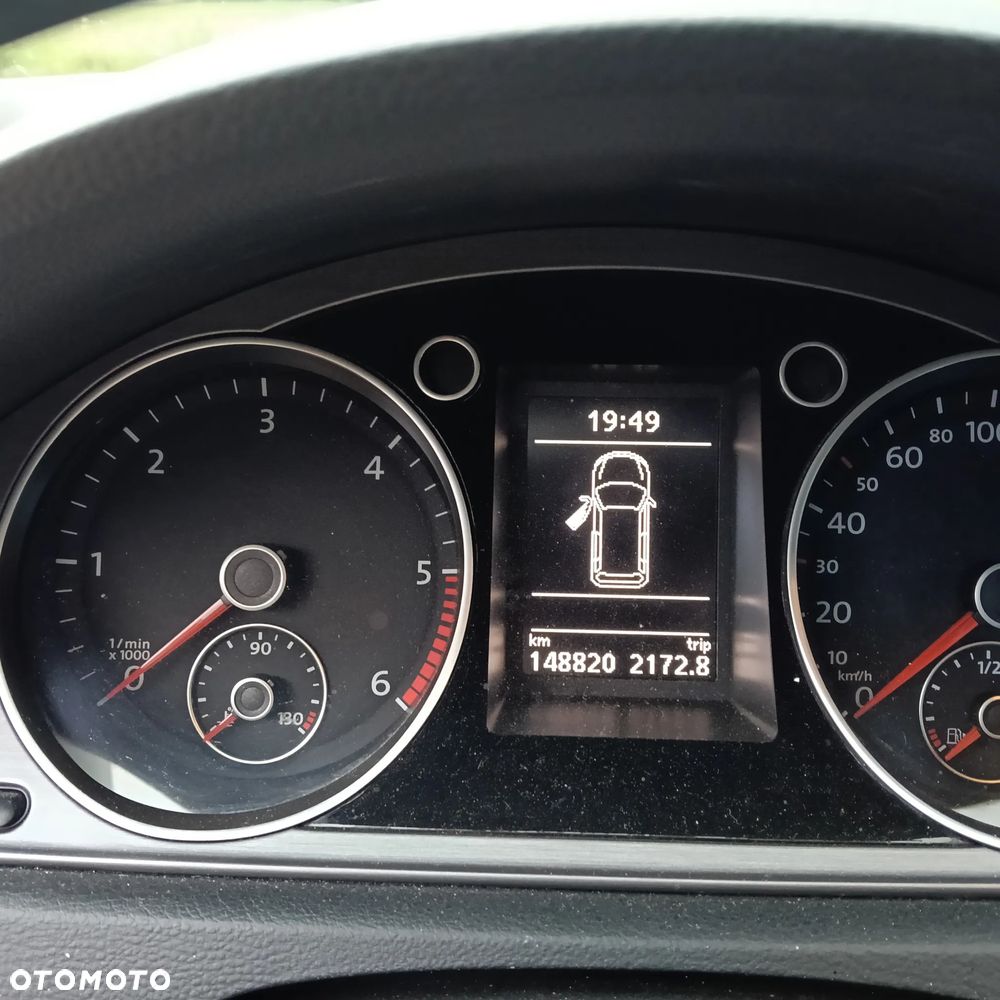 Volkswagen Passat 2.0 TDI Comfortline - 12