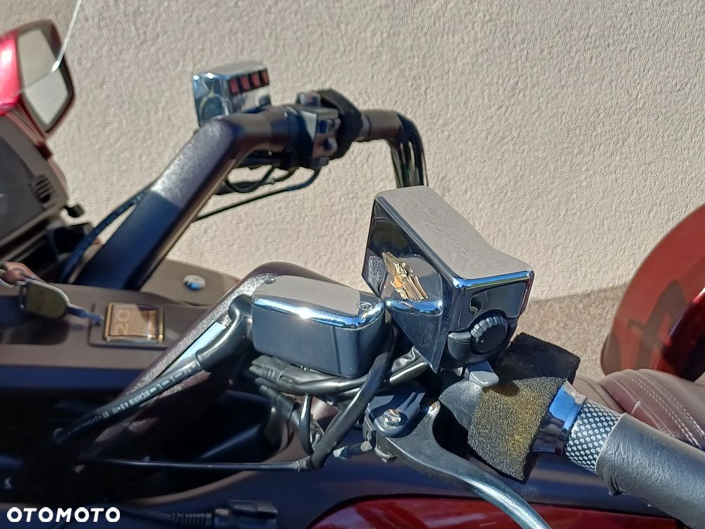 Honda GL - 12