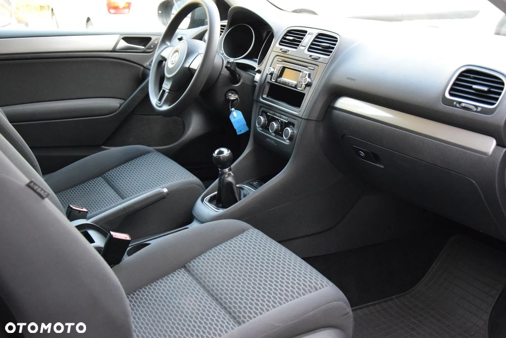 Volkswagen Golf - 18