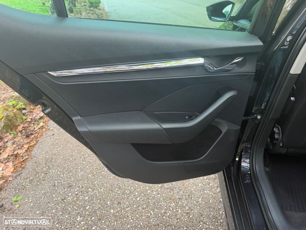Skoda Octavia 2.0 TDI Ambition DSG - 21