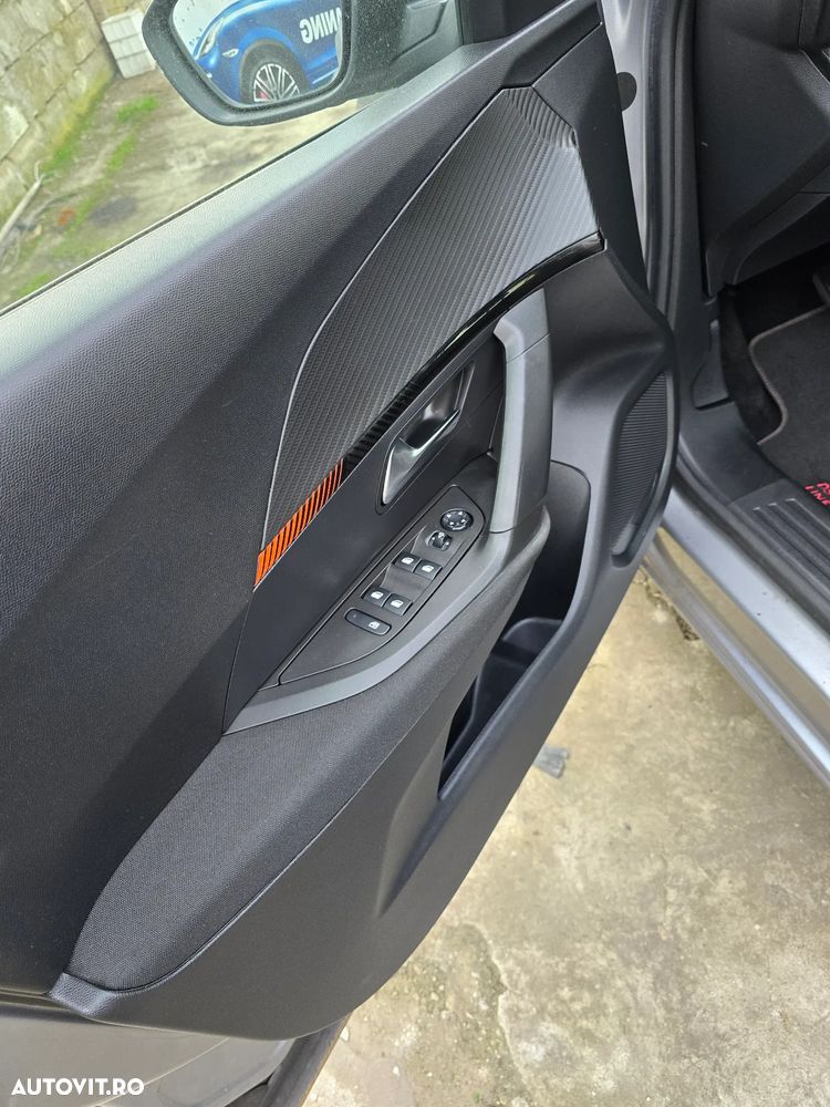 Peugeot 2008 PureTech 130 EAT8 Allure - 9