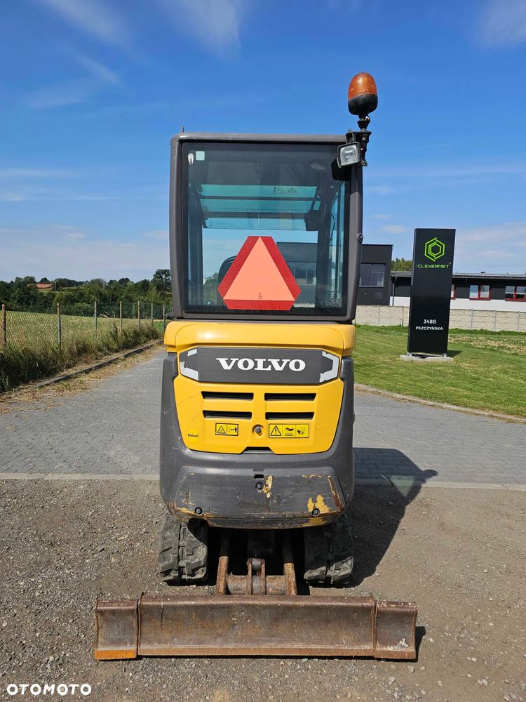 Volvo EC20D - 4