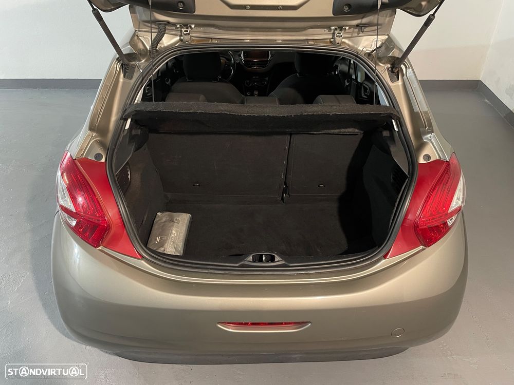 Peugeot 208 1.4 HDi - 11