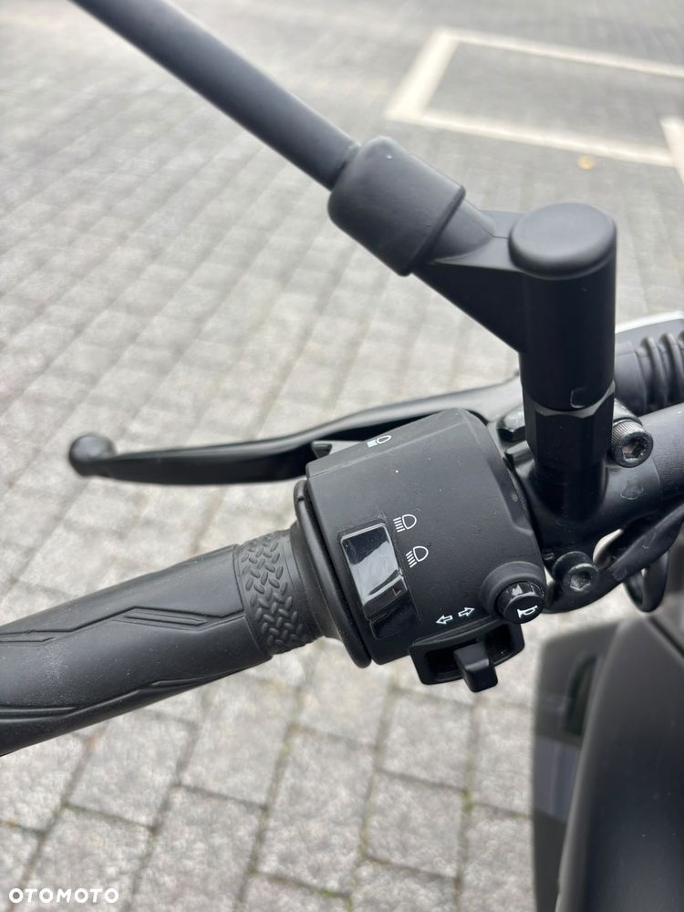 Yamaha MT - 7