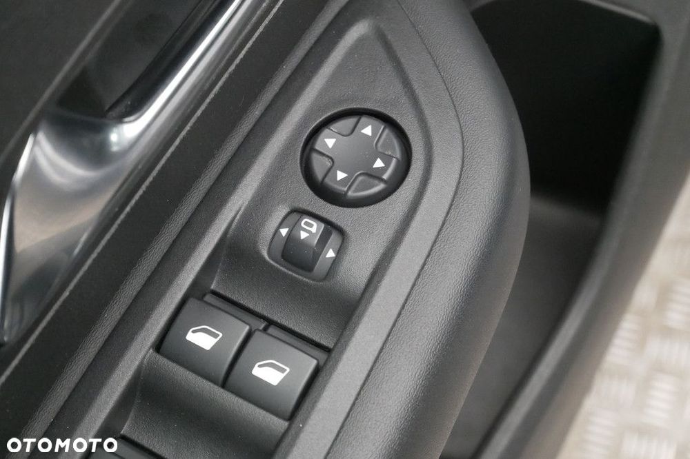 Citroën C4 1.5 BlueHDi Shine S&S - 25