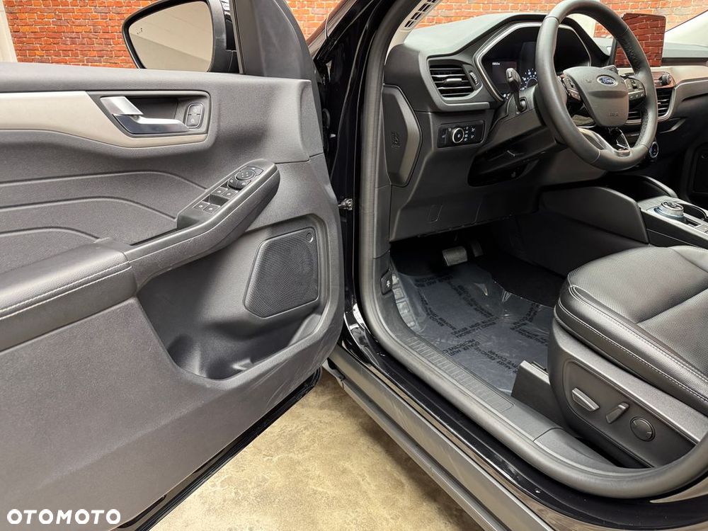 Ford Kuga - 11