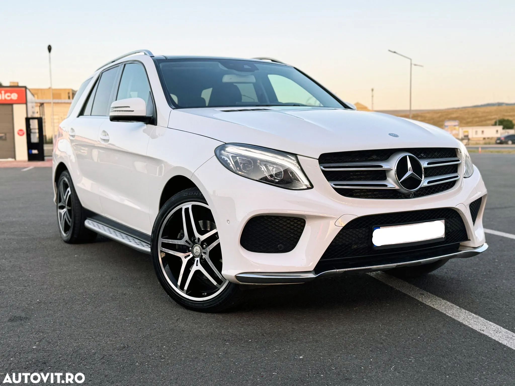 Mercedes-Benz GLE 350 d 4Matic 9G-TRONIC AMG Line - 1