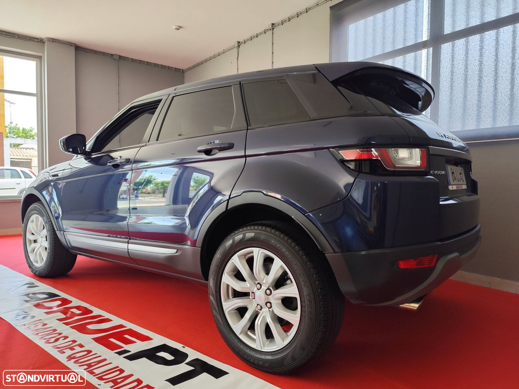 Land Rover Range Rover Evoque 2.0 TD4 SE Dynamic Auto - 2