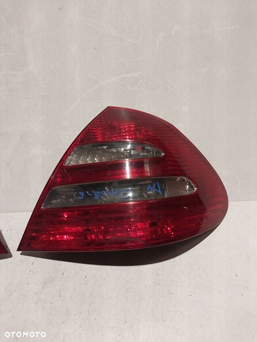 Mercedes w211 w 211 e klasa sedan prawa lewa tylna lampa prawy lewy - 3