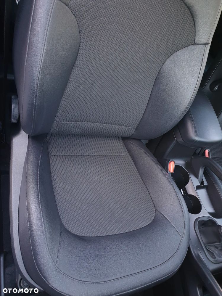 Hyundai ix35 1.6 2WD blue Style - 33