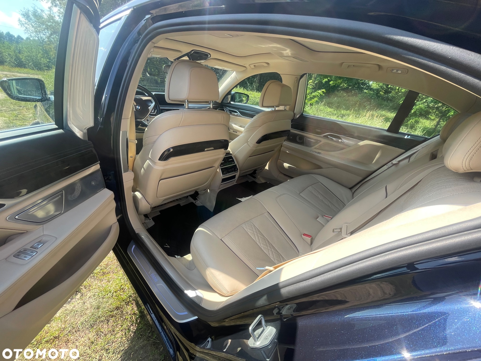 BMW Seria 7 740Li - 4