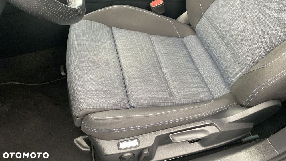 Volkswagen Passat - 18
