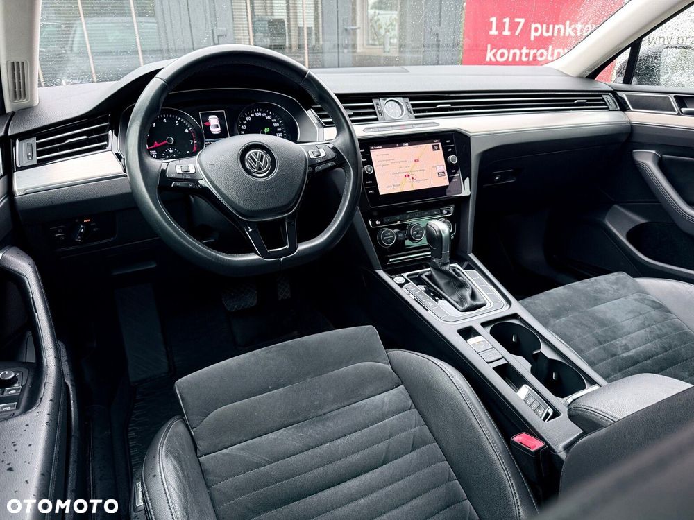 Volkswagen Passat - 24