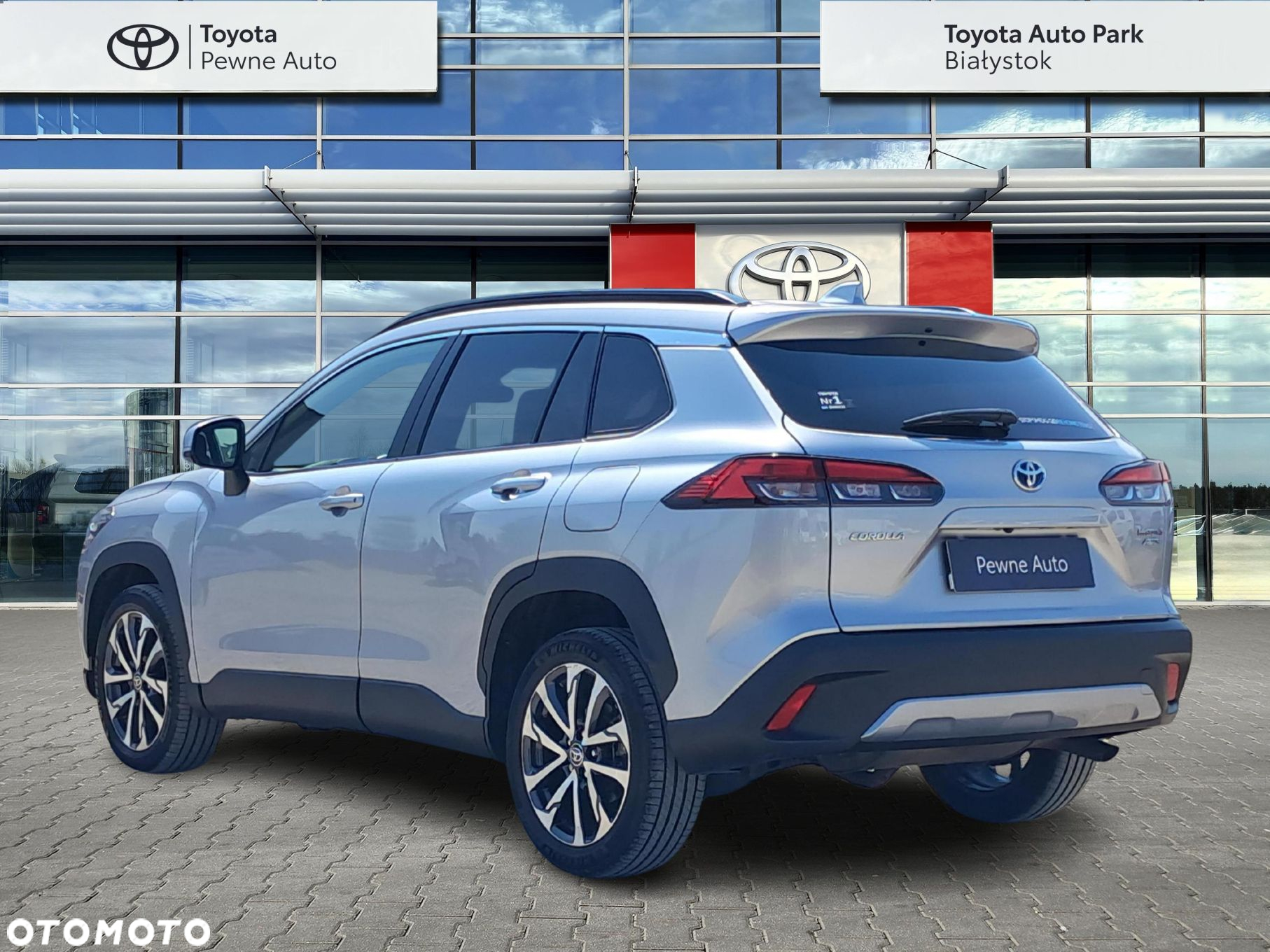 Toyota Corolla Cross 2.0 Hybrid Style AWD - 3