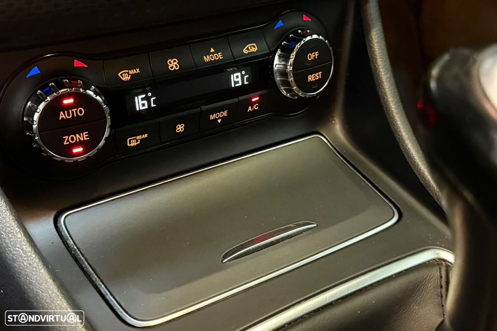 Mercedes-Benz A 180 d Urban - 17