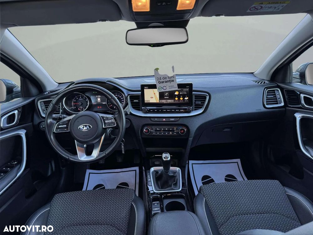 Kia Ceed - 11