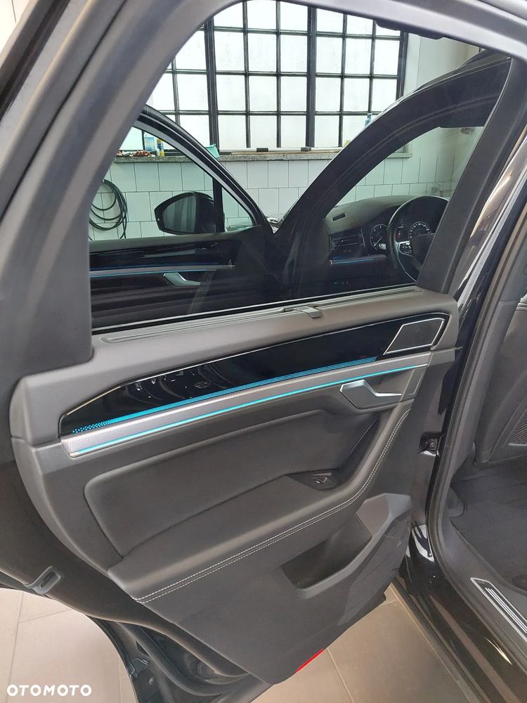 Volkswagen Touareg 3.0 V6 TDI SCR 4Mot R-Line - 12