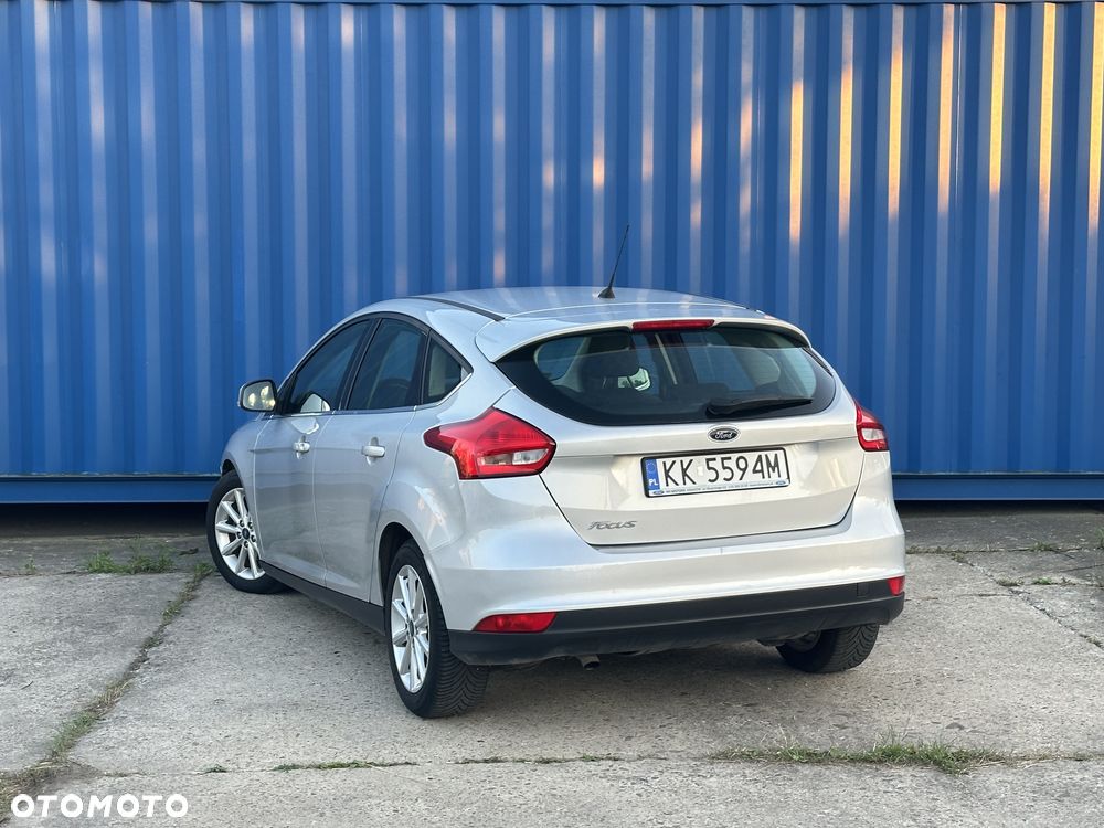 Ford Focus 1.5 TDCi Titanium PowerShift - 6