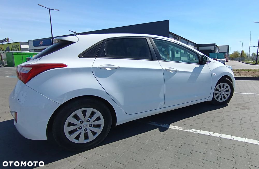 Hyundai i30 1.6 CRDi Classic + - 4
