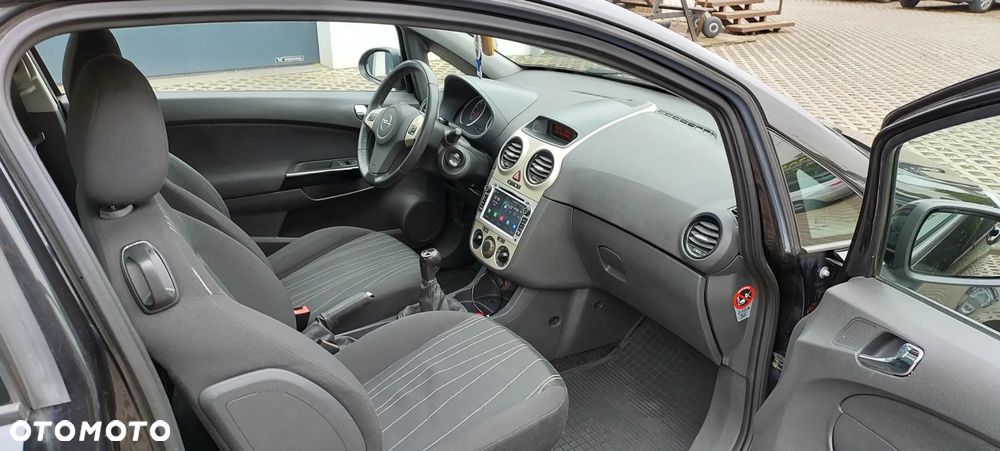 Opel Corsa - 38