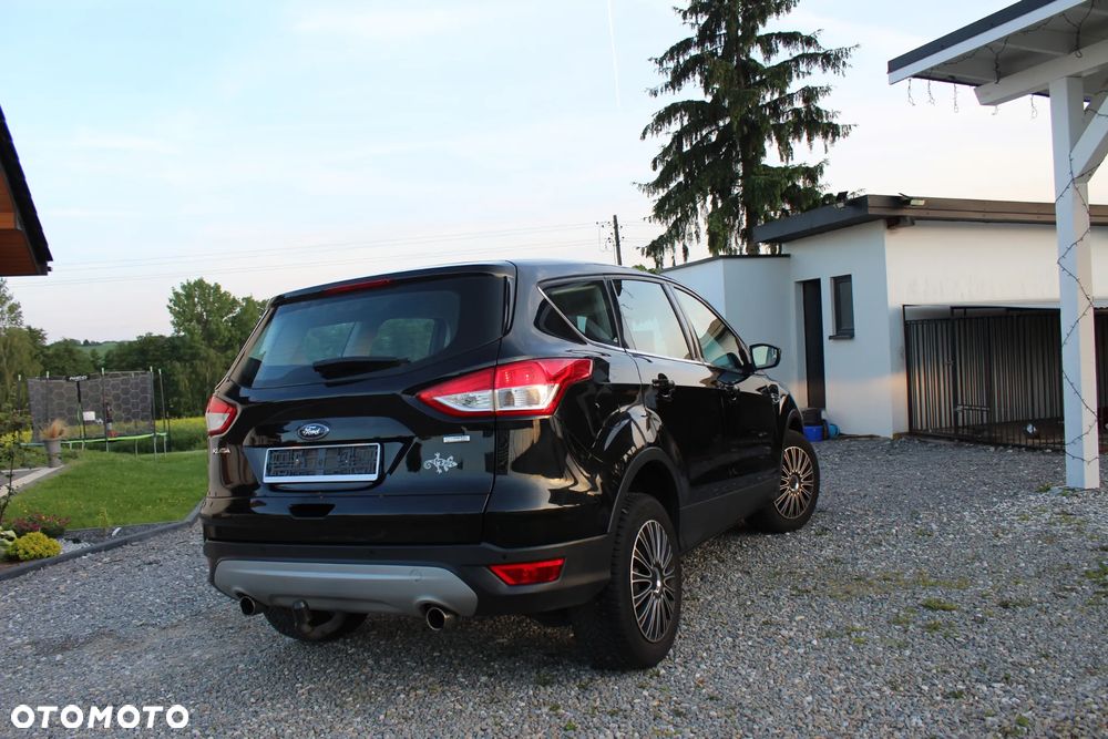 Ford Kuga 1.6 EcoBoost 2x4 Trend - 2