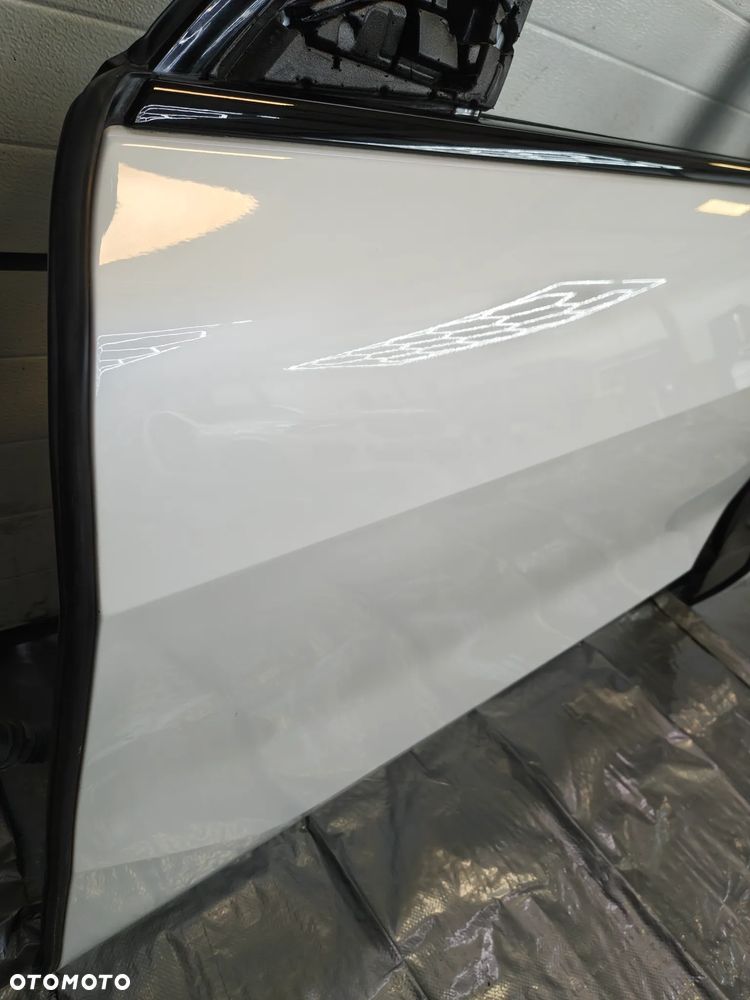 BMW G05 X5  X5M A96 MINERALWEISS  drzwi lewy przód - 5