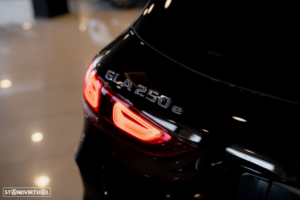 Mercedes-Benz GLA 250 e AMG Line - 17