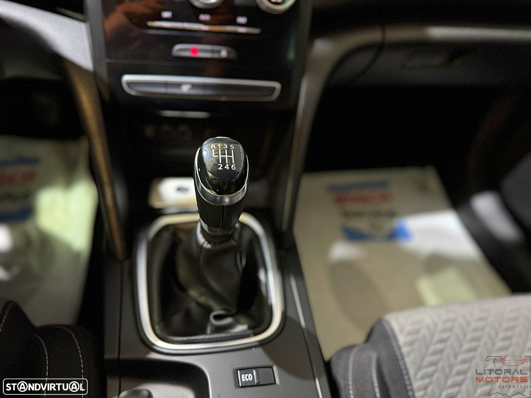 Renault Mégane Sport Tourer 1.3 TCe Limited - 27