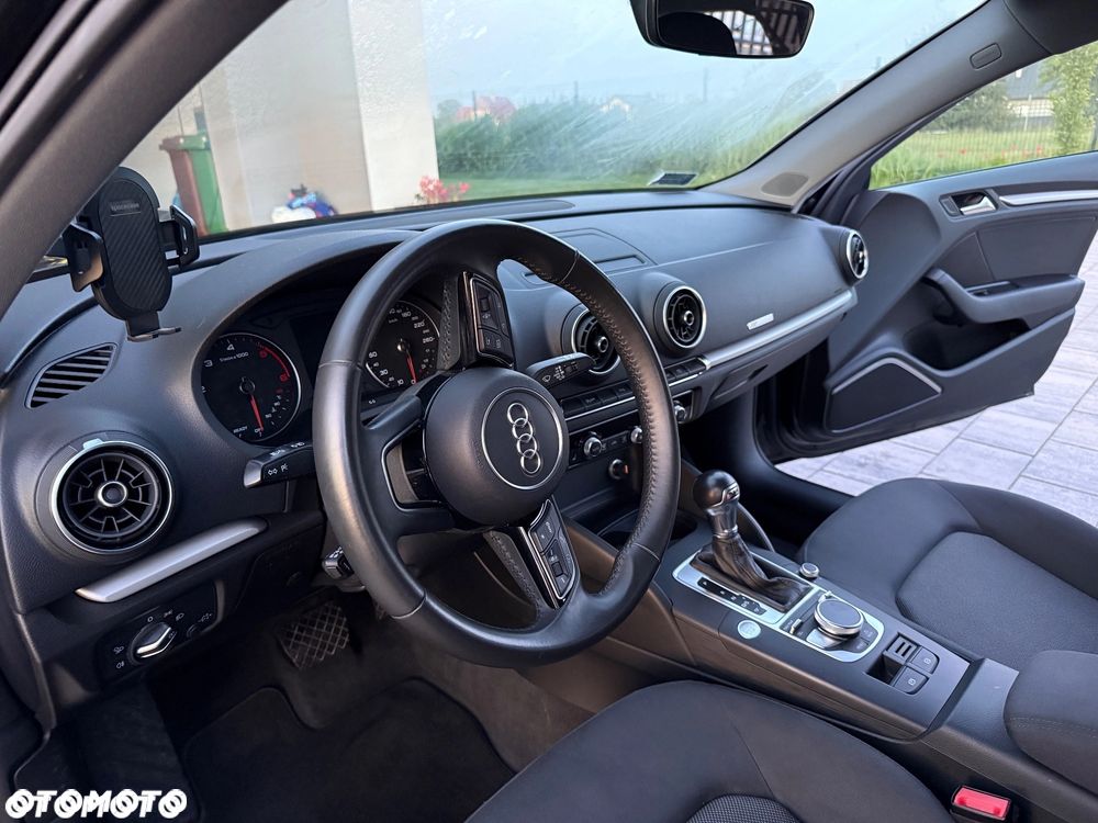 Audi A3 Sportback 2.0 TDI S tronic - 4